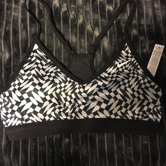Nike Tops - Sports bra Nike Nike Tops - Sports bra Nike
